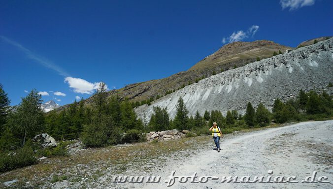 Wanderung auf dem Fünf-Seenweg in der Zermatter Bergwelt