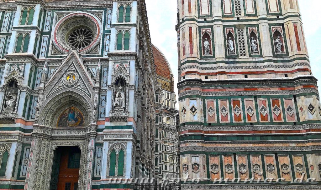 Kurzreise nach Florenz: Die Fassaden des Doms und des Glockenturms sind mit farbigen Marmor verkleidet