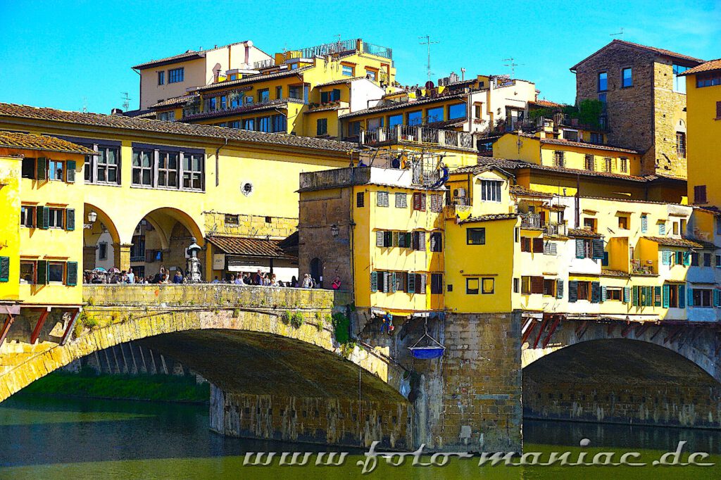 Kurzreise nach Florenz: Der Ponte Vecchio ist im oberen Bereich mit Häusern bebaut