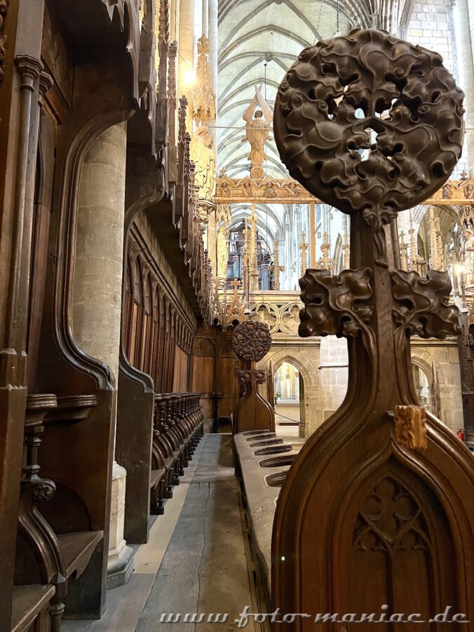 Blick auf das Gestühl im Dom zu Halberstadt