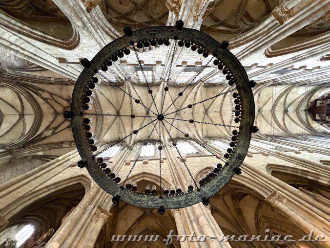 Decke und Leuchter im Dom zu Halberstadt