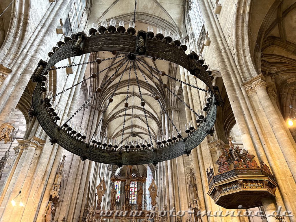 Abstecher nach Halberstadt: großer Leuchter im Dom