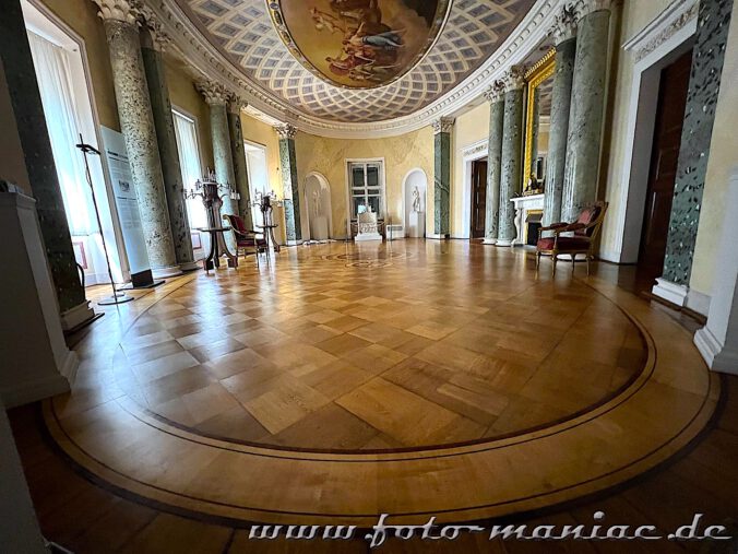 Potsdams prächtige Paläste: Der Ovale Saal im Marmorpalais ist ein Prunkstück