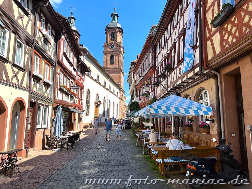 Viele Freisitze in den Straßen und Gassen von Miltenberg