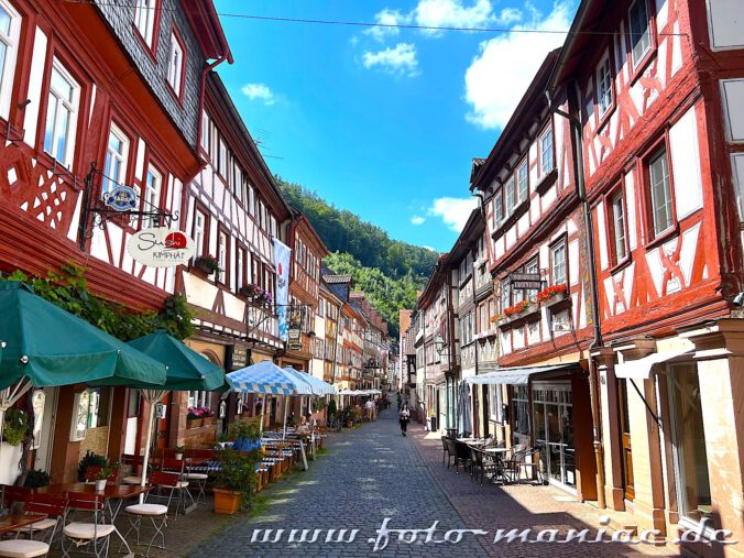 Überall Freisitze in den Straßen und Gassen von Miltenberg