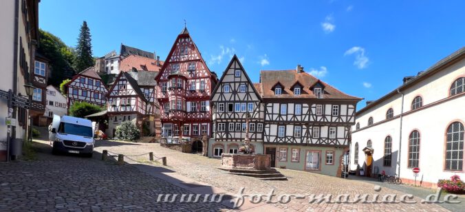 Bummeln durch Miltenberg - Blick auf den Marktplatz