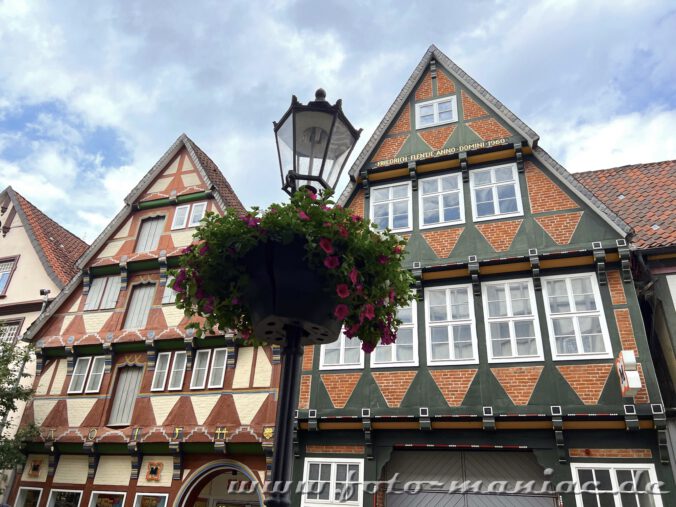 Spaziergang durch Celle - Treepmfriese schmücken die Fachwerkhäuser der Altstadt