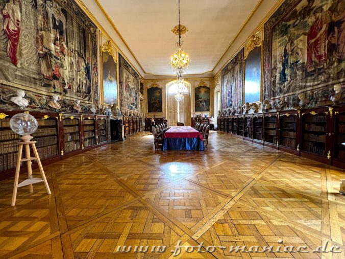 Straßburgs schöne Museen - Blick in die opulent eingerichtete Bibliothek des Rohanpalastes