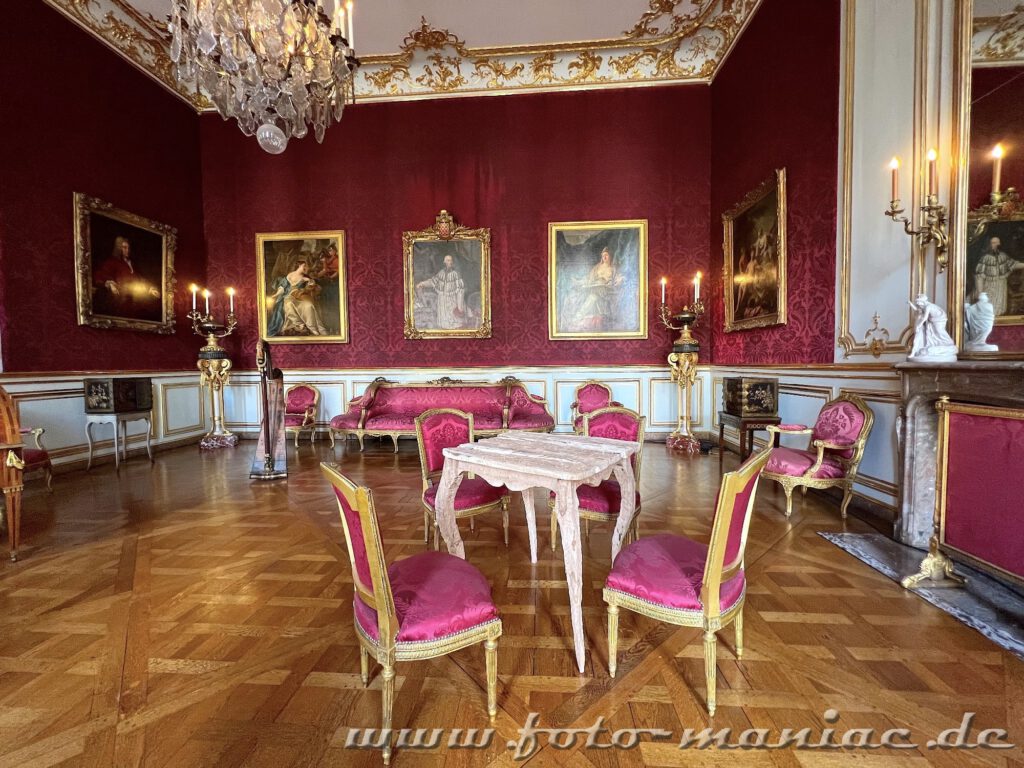 Opulent eingerichtetes Zimmer im Rohanpalais in Straßburg