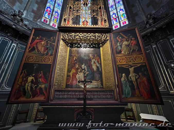 Der Altar in der Peterskirche protestantisch in Straßburg